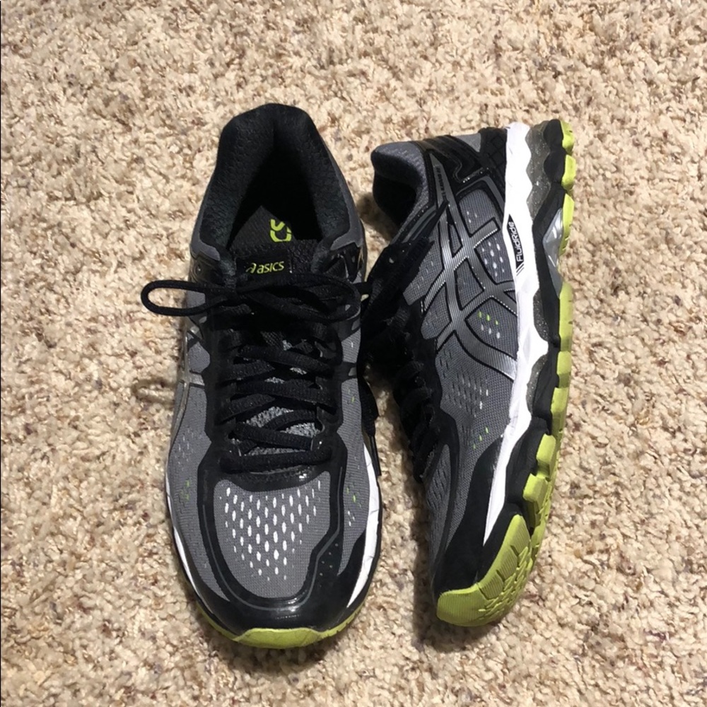 ASICS gel-kayano 22 shoe